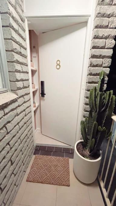 Chic Beachside Getaway 2Br 2Bath Fully Equipped Apartman Gold Coast Kültér fotó